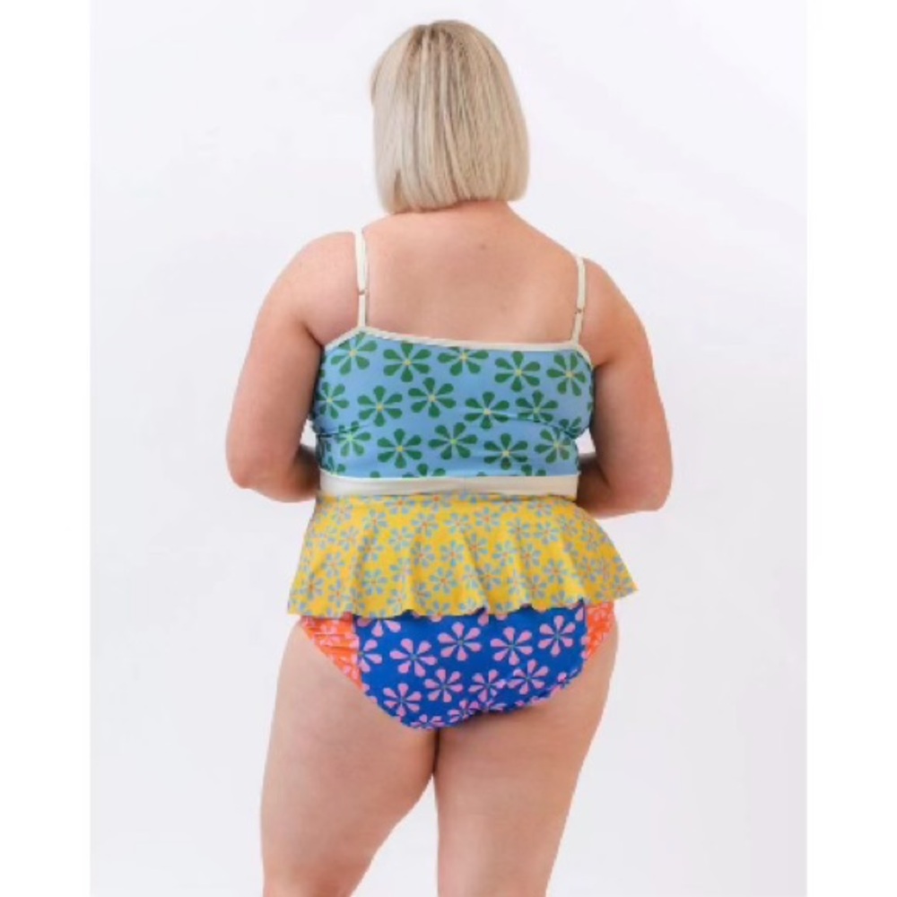 Lime Ricki Floral Colorblock Two Piece Swimsuit - Picture 3 of 7